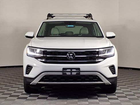 Used 2023 Volkswagen Atlas SE image 2