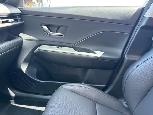 Used 2024 Hyundai Kona Limited AWD/4WD image 23