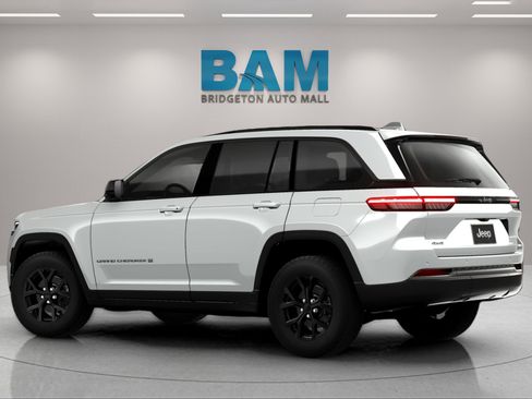 New 2026 Jeep Grand Cherokee Altitude AWD/4WD image 11