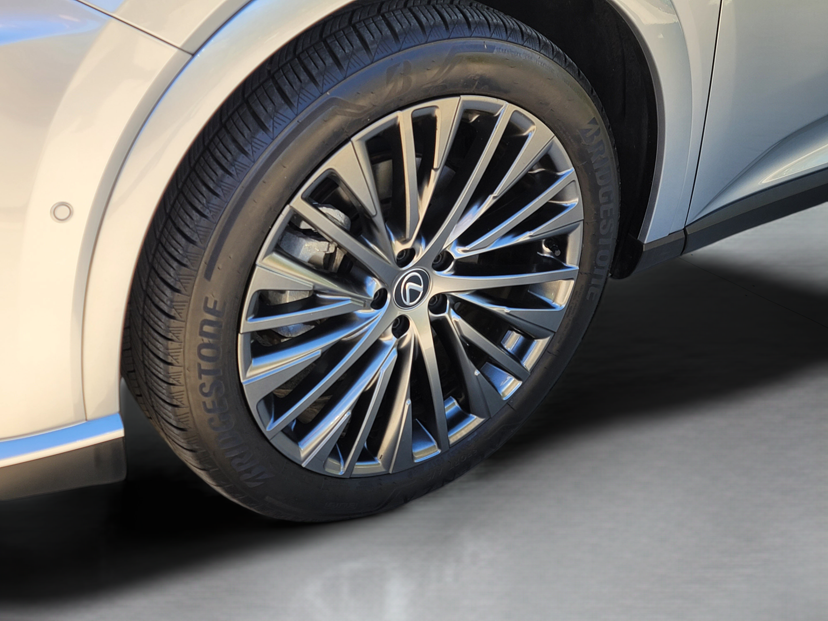 Certified 2025 Lexus TX 350 FWD w/ Technology Package image 31