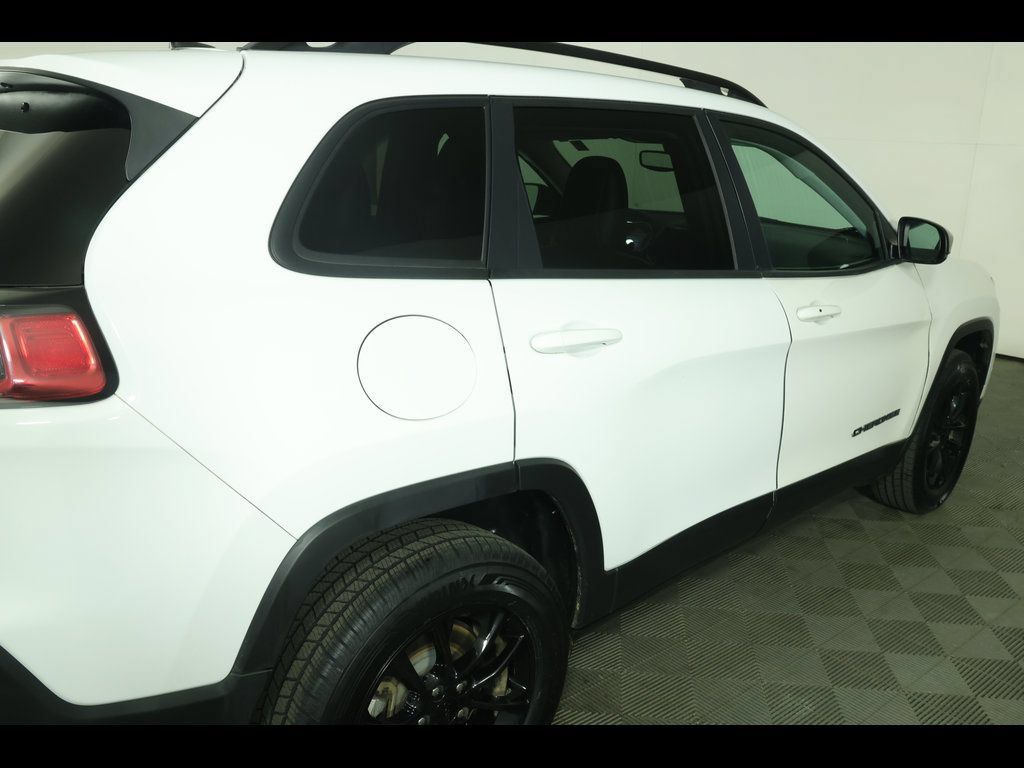 Used 2023 Jeep Cherokee Altitude Lux AWD/4WD image 17
