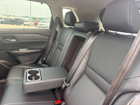 Certified 2023 Nissan Rogue SV w/ SV Premium B Package AWD/4WD image 34