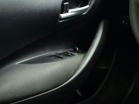 Used 2020 Toyota Corolla LE image 10