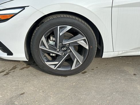 New 2025 Hyundai Elantra Sport image 3