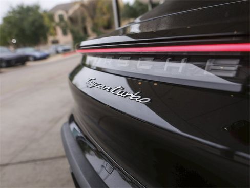 Used 2020 Porsche Taycan Turbo image 13