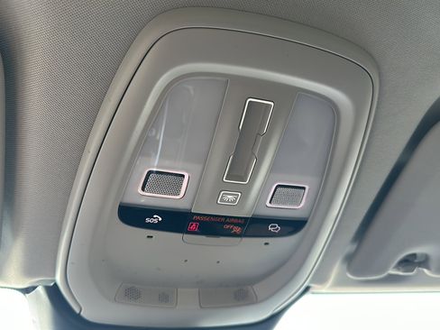 Used 2023 Volvo XC60 B5 Plus w/ Climate Package image 37