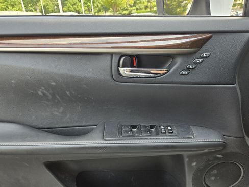 Used 2013 Lexus ES 350 w/ Luxury Pkg FWD image 12