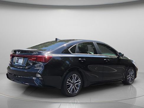 Used 2022 Kia Forte GT-Line w/ GT-Line Technology Package FWD image 7
