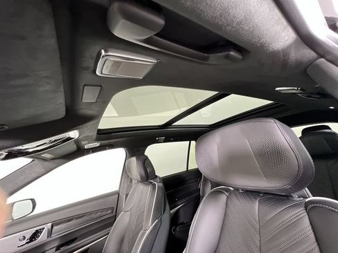 Certified 2026 Cadillac Vistiq Platinum w/ LPO, Floor Liner Package AWD/4WD image 18