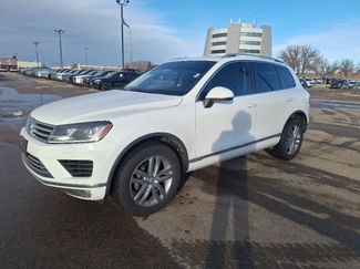 Used 2016 Volkswagen Touareg Sport video 2