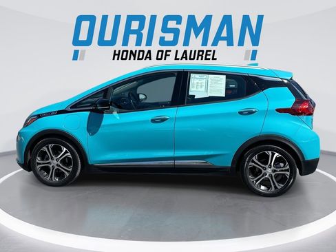 Used 2021 Chevrolet Bolt Premier w/ Infotainment Package FWD image 5