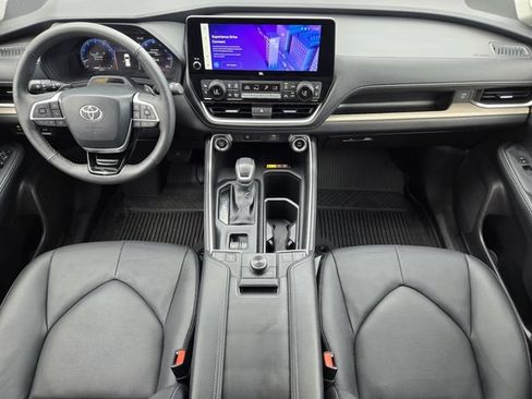 Certified 2026 Toyota Grand Highlander AWD image 26