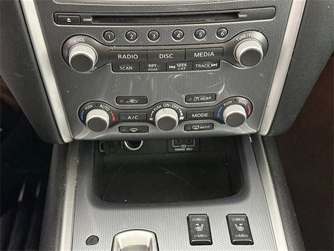 Used 2018 Nissan Pathfinder SL image 14