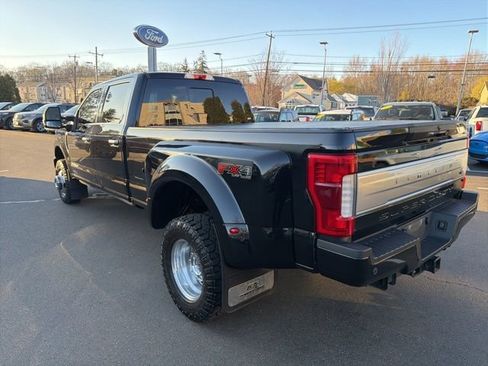 Used 2019 Ford F350 Limited image 5