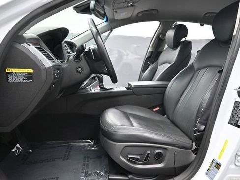 Used 2017 Genesis G80 3.8 RWD image 15