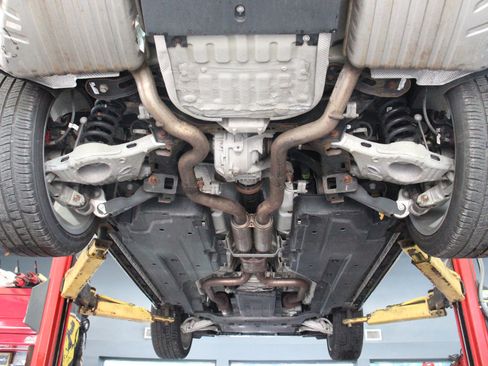 Used 2019 Jaguar F-PACE S image 96