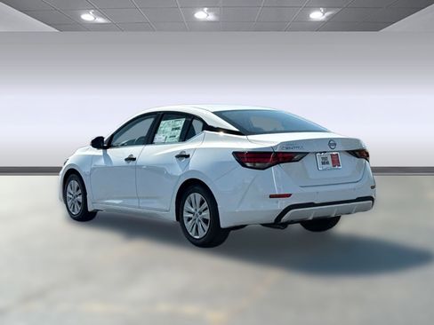 Used 2025 Nissan Sentra S image 3