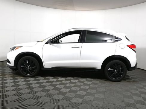 Used 2022 Honda HR-V Sport image 2