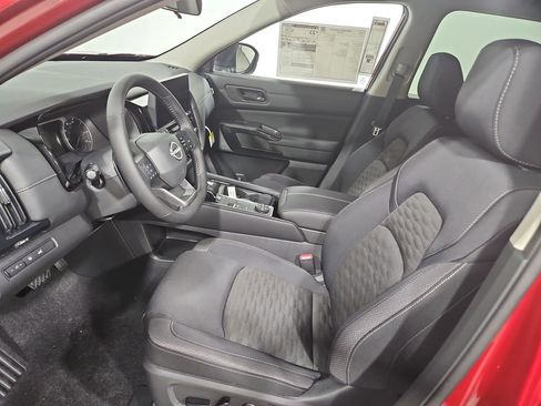 New 2026 Nissan Pathfinder SV image 9