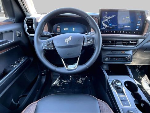 Used 2025 Ford Bronco Sport Outer Banks w/ Outer Banks Tech Package+ AWD/4WD image 6