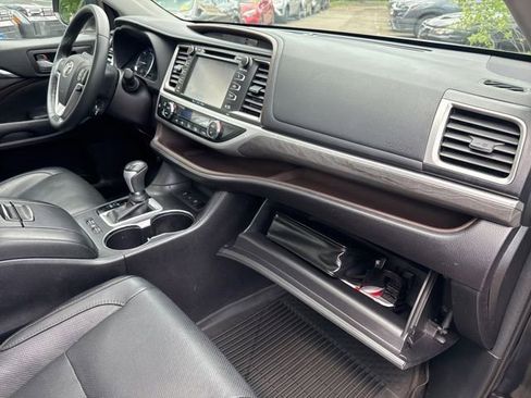 Used 2017 Toyota Highlander Limited Platinum w/ Protection Package #3 AWD/4WD image 27