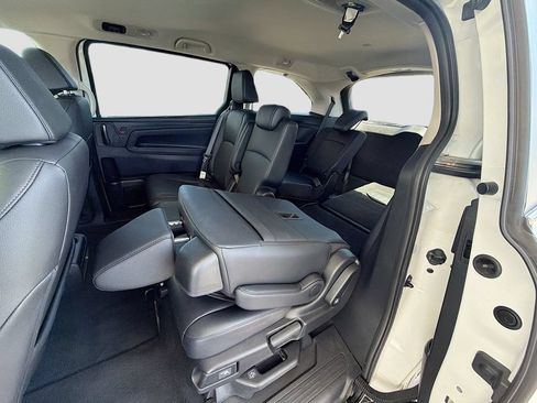 Certified 2025 Honda Odyssey EX-L image 24