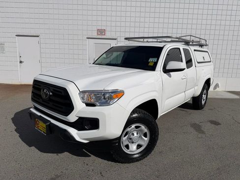 Used 2019 Toyota Tacoma SR w/ SR Convenience Package image 1