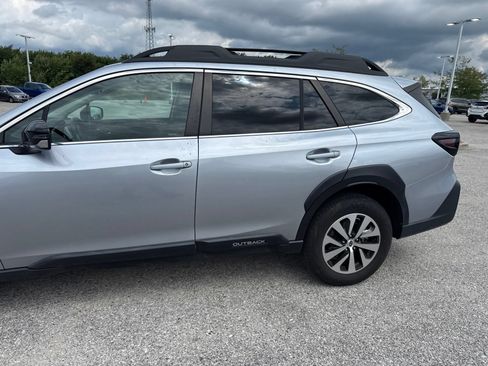Certified 2024 Subaru Outback Premium AWD/4WD image 11