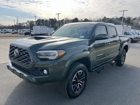 Used 2022 Toyota Tacoma TRD Sport image 5