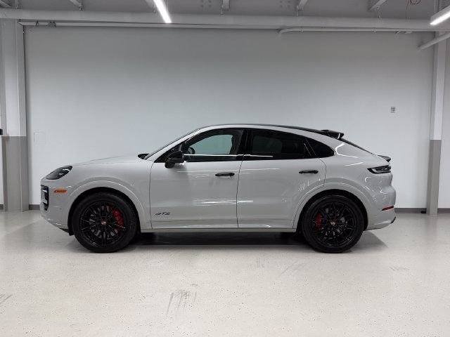 Certified 2026 Porsche Cayenne GTS AWD/4WD image 2