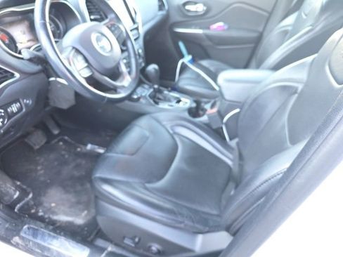 Used 2020 Jeep Cherokee Limited image 7