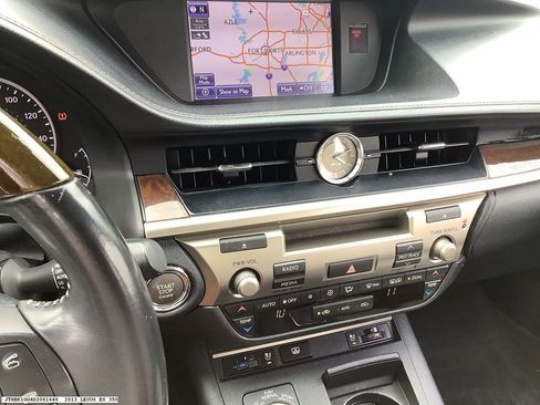Used 2013 Lexus ES 350 w/ Luxury Pkg FWD image 6