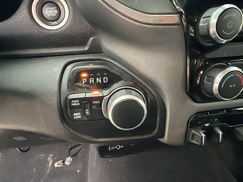 Used 2024 RAM 2500 Tradesman w/ Chrome Appearance Group image 30