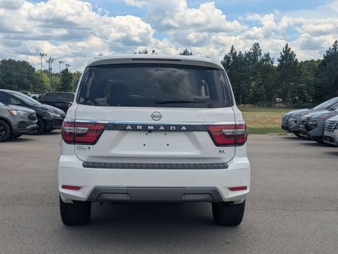 Used 2024 Nissan Armada SL w/ Captain's Chairs Package AWD/4WD image 9