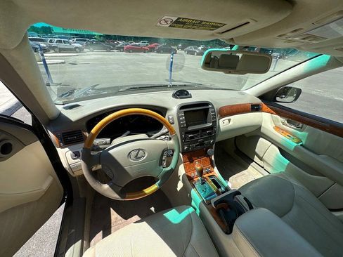 Used 2004 Lexus LS 430 RWD image 8