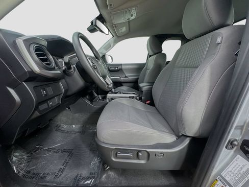 Used 2022 Toyota Tacoma SR5 AWD/4WD image 23