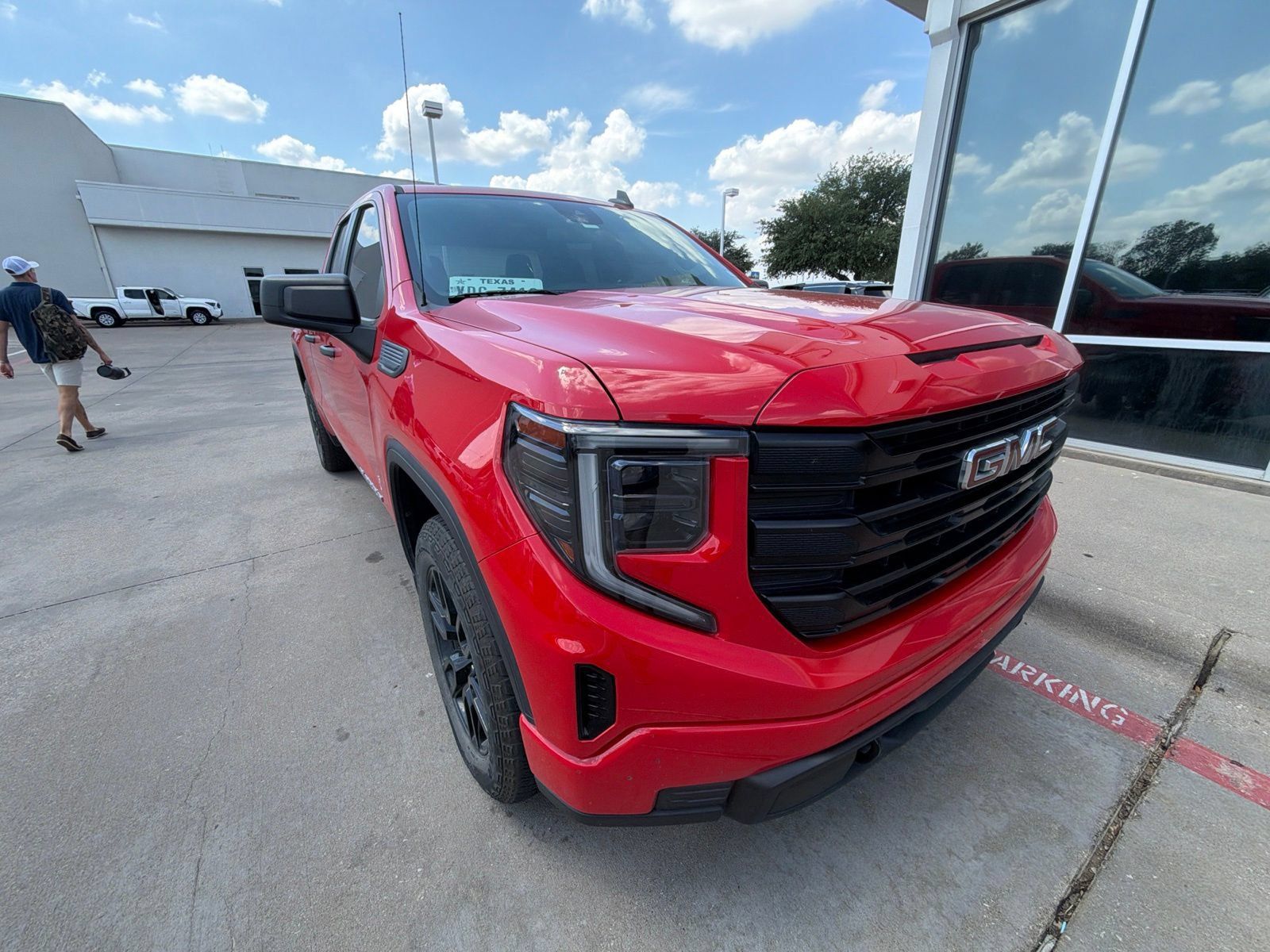 Used 2023 GMC Sierra 1500 Pro w/ Graphite Edition AWD/4WD image 4
