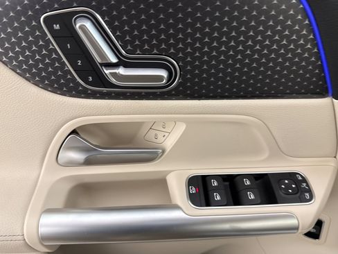 Used 2025 Mercedes-Benz GLA 250 image 10