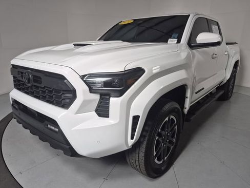 Used 2024 Toyota Tacoma TRD Sport w/ TRD Sport Upgrade Package AWD/4WD image 1