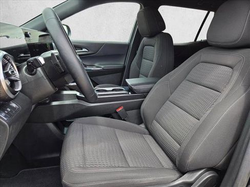 Used 2025 Chevrolet Equinox LT FWD image 15