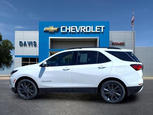 Used 2023 Chevrolet Equinox RS w/ RS Leather Package AWD/4WD image 6