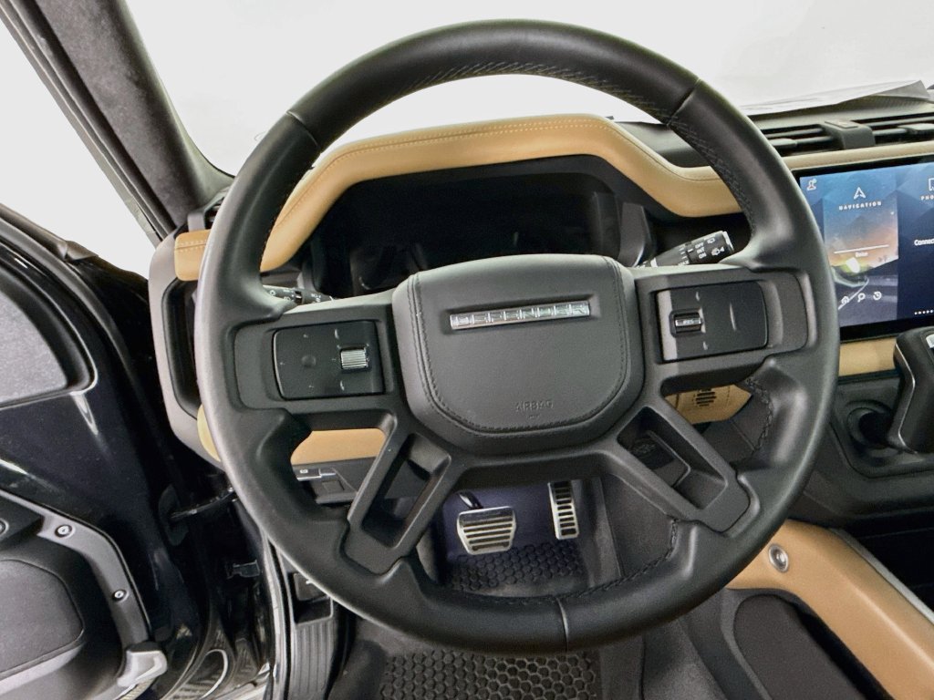 Certified 2025 Land Rover Defender 110 X AWD/4WD image 12