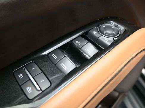 Used 2022 Cadillac Escalade ESV Sport w/ Touring Package AWD/4WD image 11