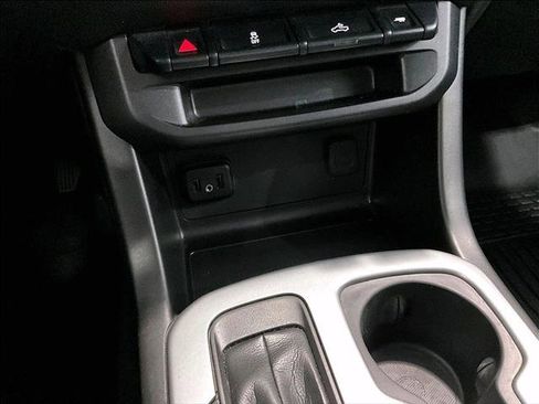 Used 2022 Chevrolet Colorado LT RWD image 26