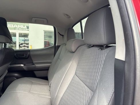 Used 2020 Toyota Tacoma SR5 image 6