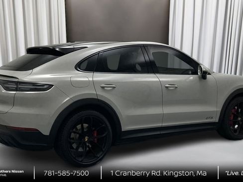 Used 2021 Porsche Cayenne GTS image 5