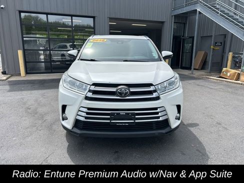 Used 2018 Toyota Highlander XLE AWD/4WD image 10