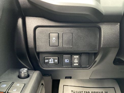 Used 2023 Toyota Tacoma TRD Off-Road image 23