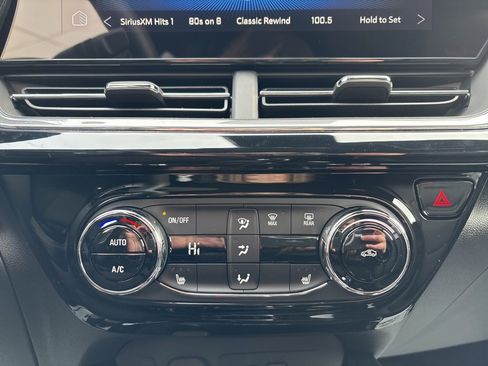 New 2026 Chevrolet Trax RS w/ Sunroof Package image 16