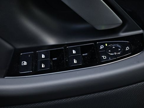 Used 2026 BMW 530i w/ Premium Package image 19